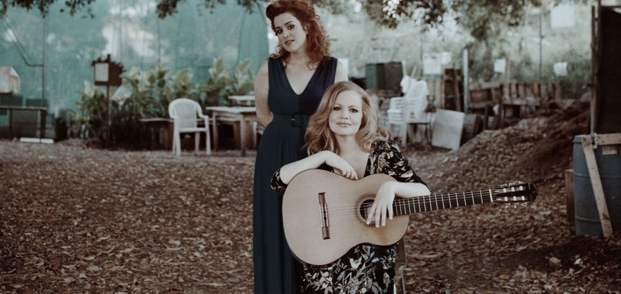 Katie Noonan and Karin Schaupp